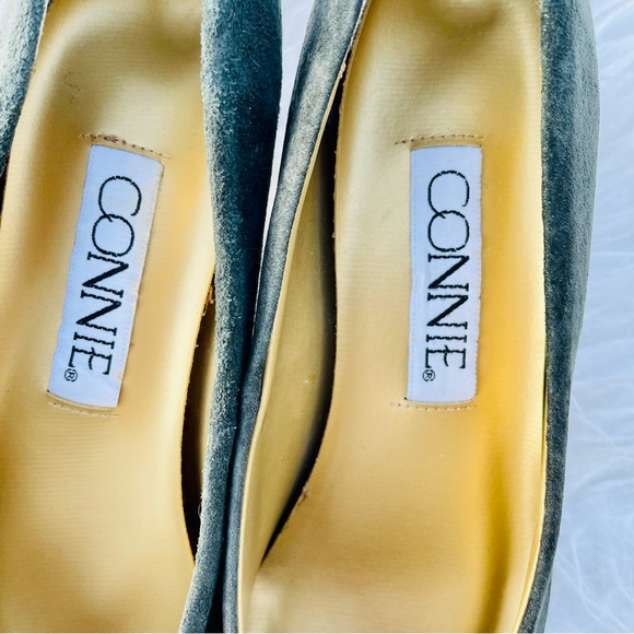 Connie Vintage Olive Green Suede Almond Toe Low Heel Pump - Picture 4 of 16